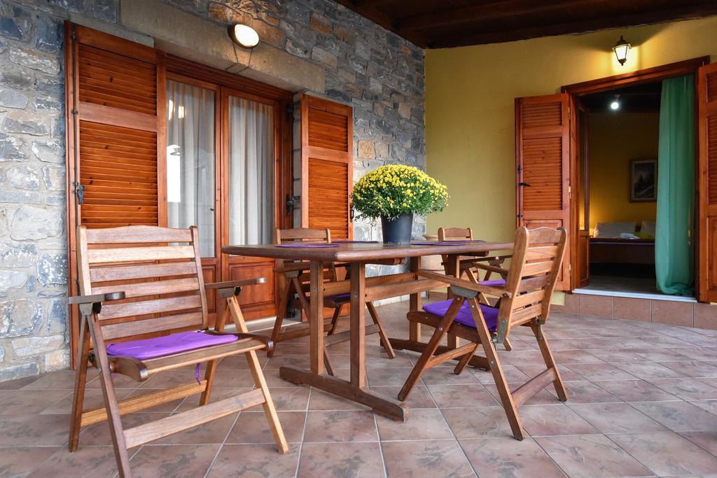 Villa Onar A Stone House With Amazing View Stoupa Bagian luar foto