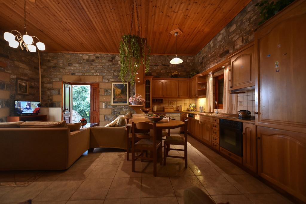 Villa Onar A Stone House With Amazing View Stoupa Bagian luar foto