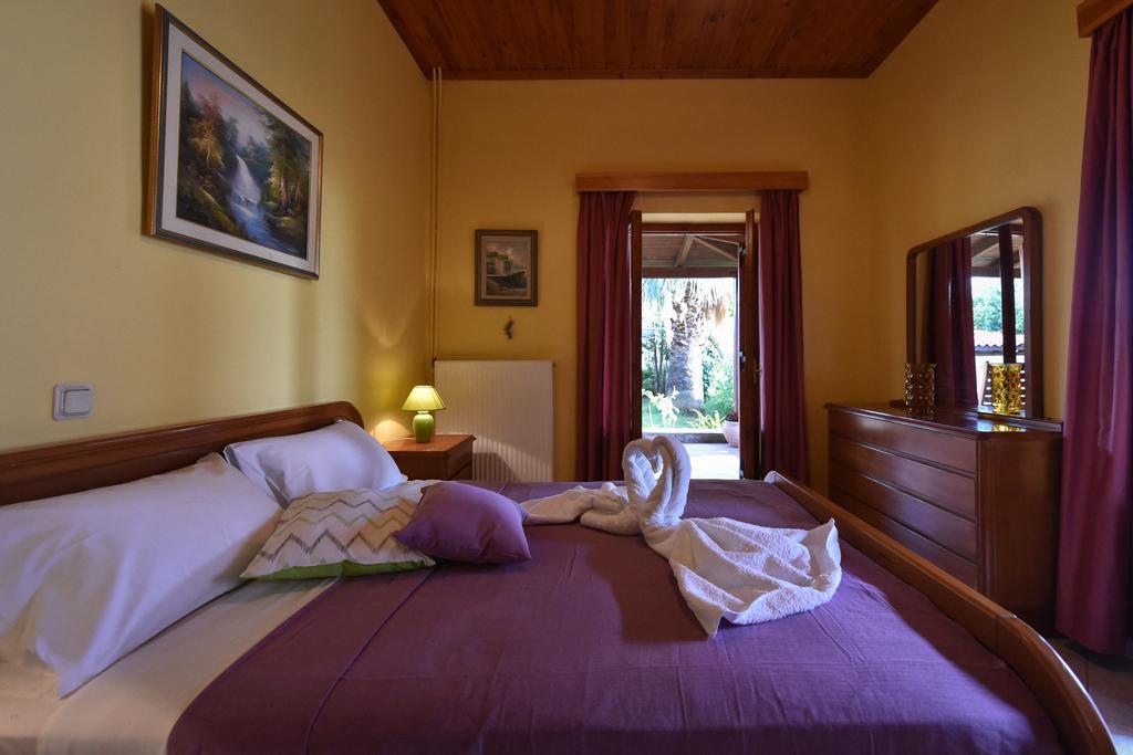 Villa Onar A Stone House With Amazing View Stoupa Bagian luar foto
