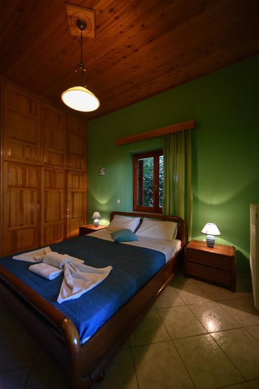 Villa Onar A Stone House With Amazing View Stoupa Bagian luar foto
