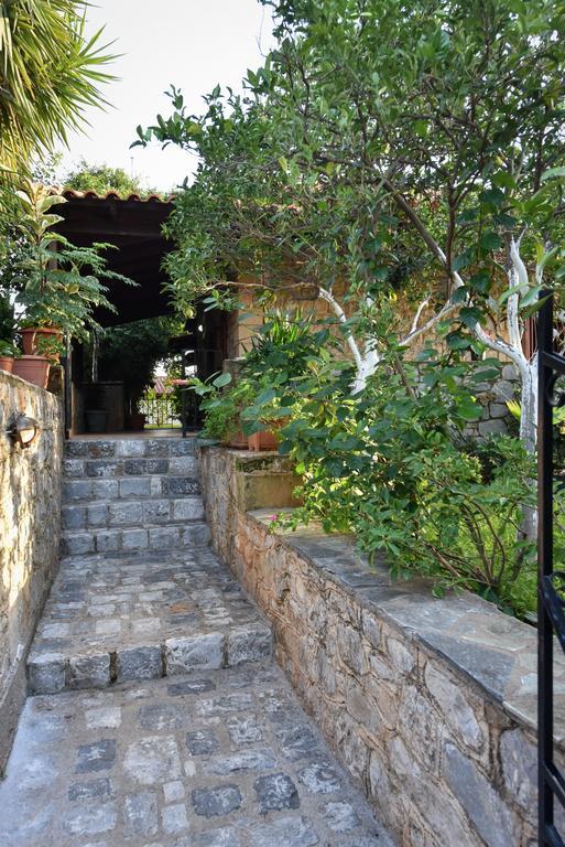 Villa Onar A Stone House With Amazing View Stoupa Bagian luar foto