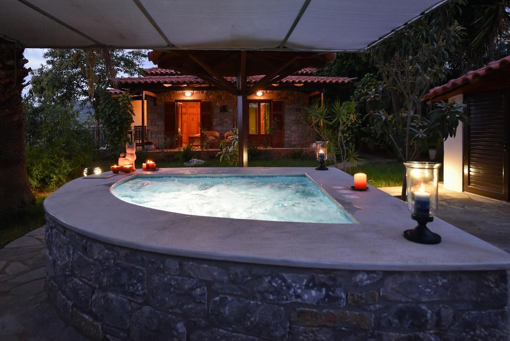 Villa Onar A Stone House With Amazing View Stoupa Bagian luar foto