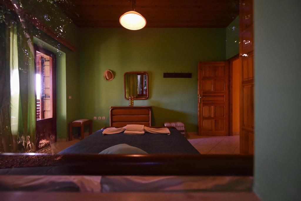 Villa Onar A Stone House With Amazing View Stoupa Bagian luar foto