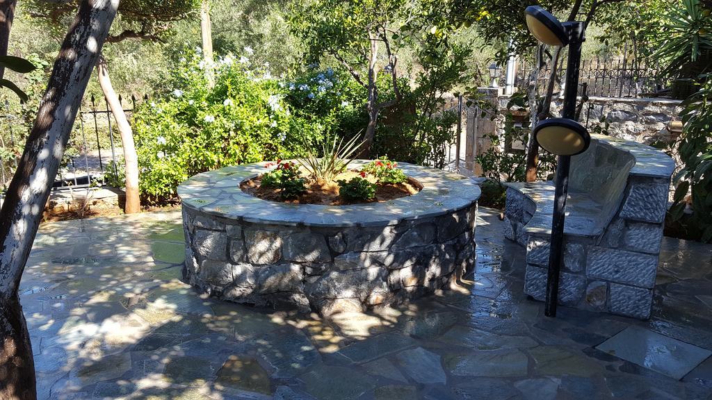 Villa Onar A Stone House With Amazing View Stoupa Bagian luar foto